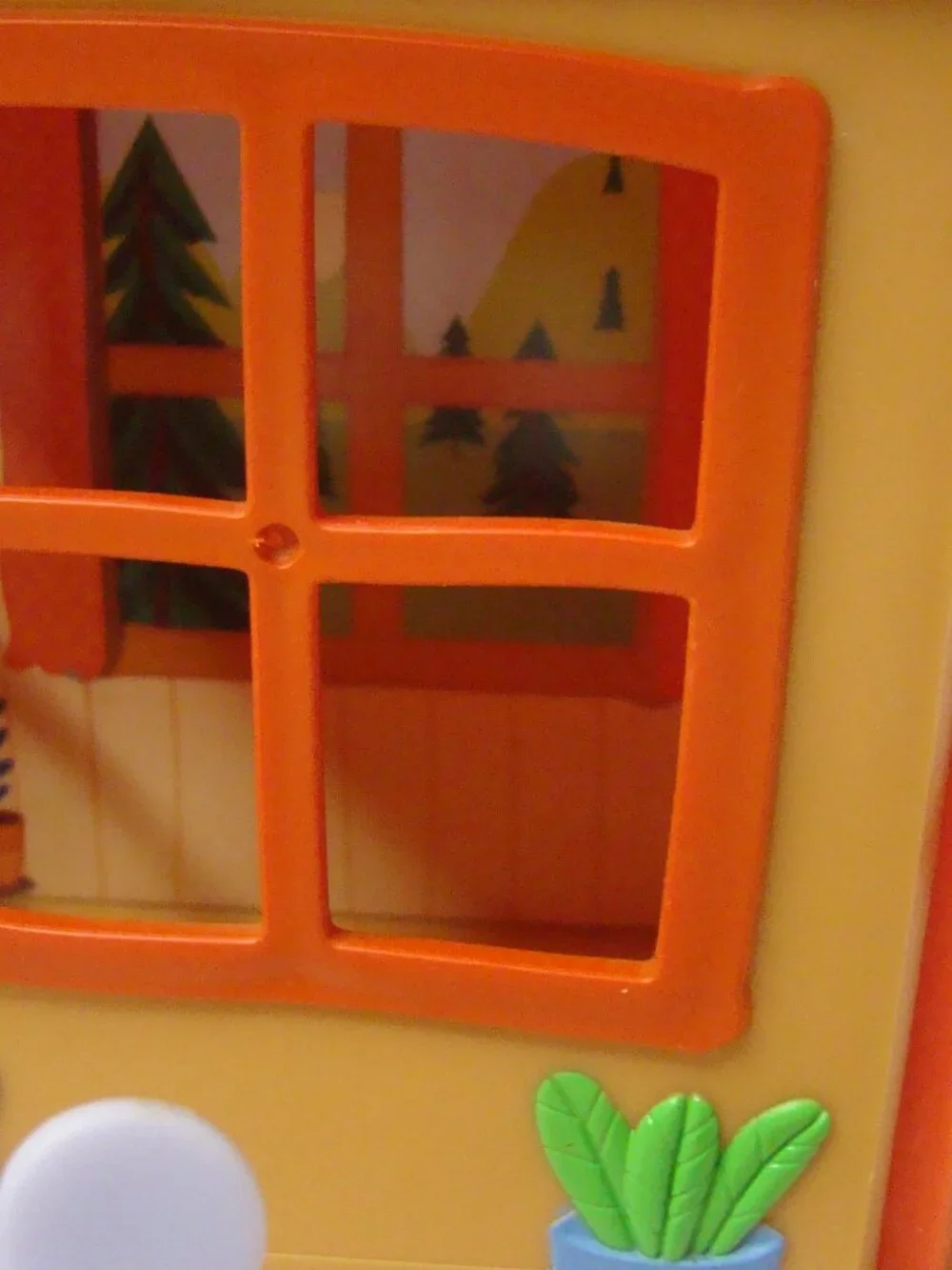 Peppa Pig Cozy Campsite Cabin W/5 Figures Peppa